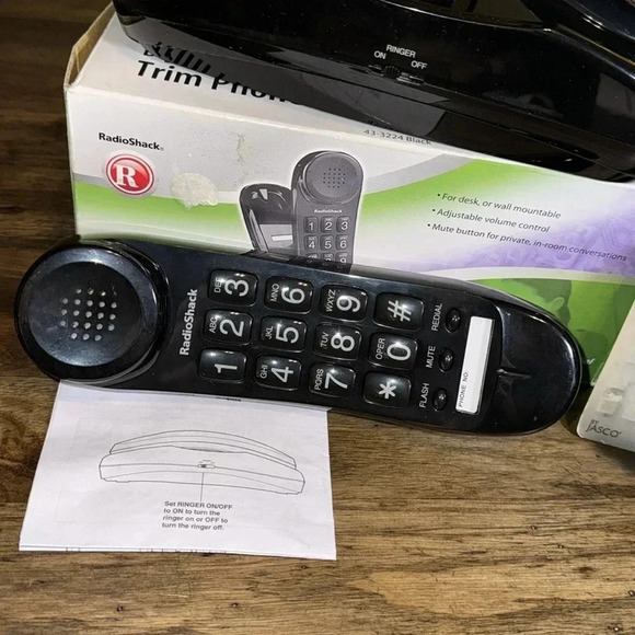 RADIO SHACK BIG BUTTON BLACK TRIM PHONE Landline Telephone Coil Cord NWT 25ft - Picture 8 of 16